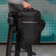 MOCHILA PORTANOTEBOOK RECTA C569